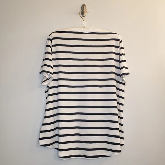 NWOT Old Navy Black & White Striped T-Shirt with Pineapple Pocket - Size XL - Picture 2 of 6
